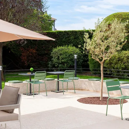 Hotel Ibis Cadarache 3*