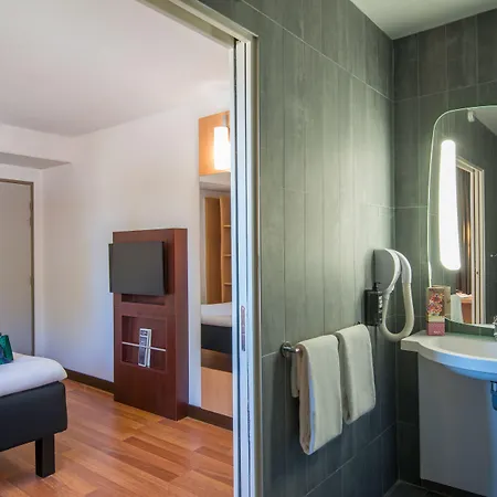 Ibis Cadarache Отель 3*