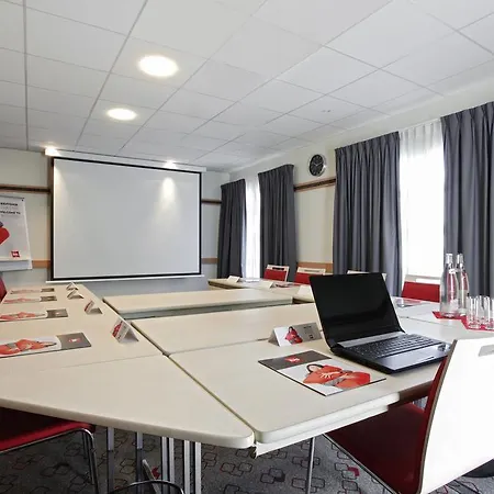 Ibis Cadarache Hotel 3*