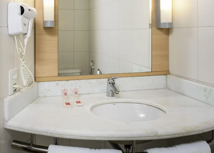 Hotel Ibis Cadarache 3*