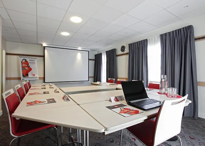 Ibis Cadarache Hotel 3*