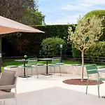Hotel Ibis Cadarache 3*