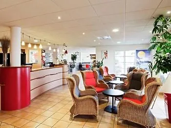 Ibis Cadarache فندق مانوسك