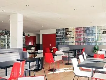 Ibis Cadarache 3* مانوسك