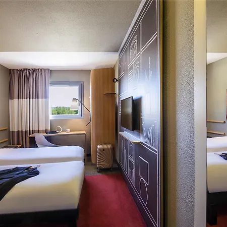 Ibis Cadarache مانوسك