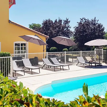 Ibis Cadarache فندق 3*