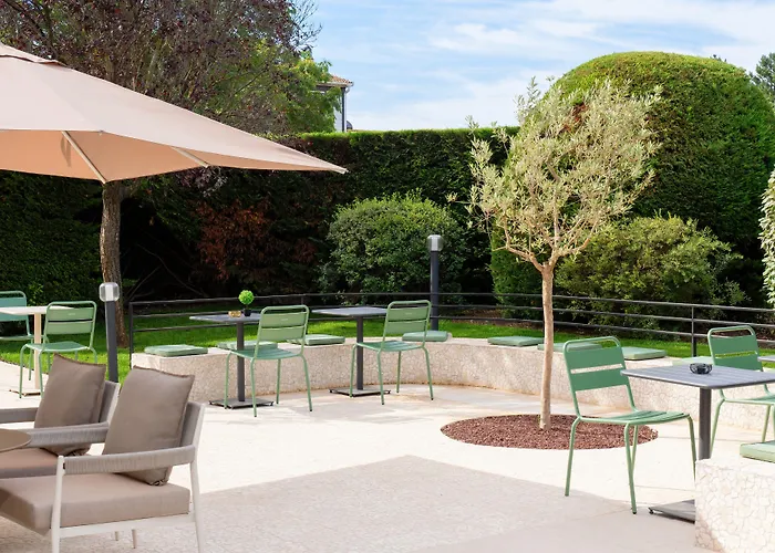 Hotel Ibis Cadarache 3*