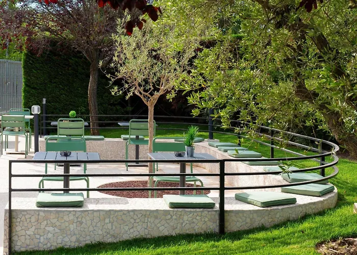 Ibis Cadarache Hotel